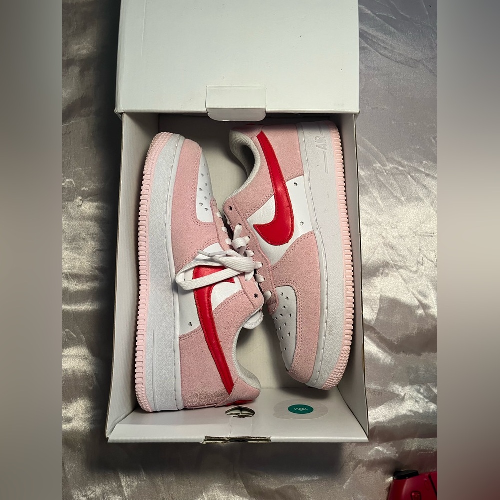 Nike Valentine’s Day Limited Edition Airforces